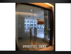 Sbf Center (D1), Retail #573447101